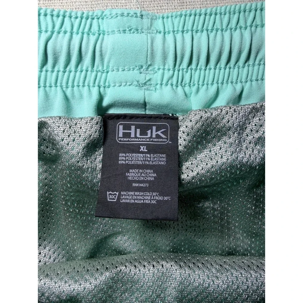 Huk Performance Men's Shorts Size XL